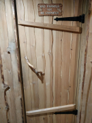 Банная дверь из дерева