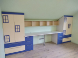 Мебель в детскую с синей отделкой