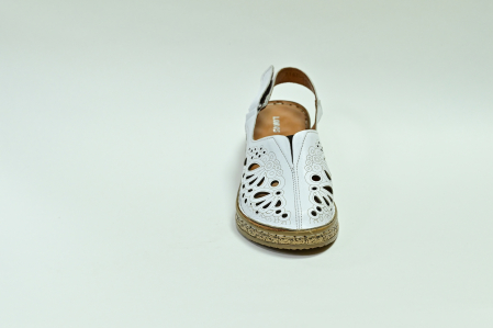 Босоножки женские белые Lobas Shoes А. 7183-2