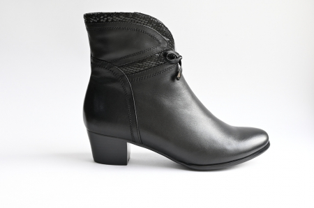 Ботинки женские черные Bludo AG 431-51-G6