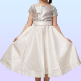 Платье детское светлое с блестящим верхом