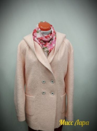 Пальто нежно-розовое 