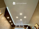 Глянцевый потолок