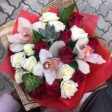 Сборный букет с суккулентами
