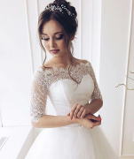 Свадебное воздушное платье с кружевными рукавами Лейла