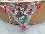 букет из бордовых роз